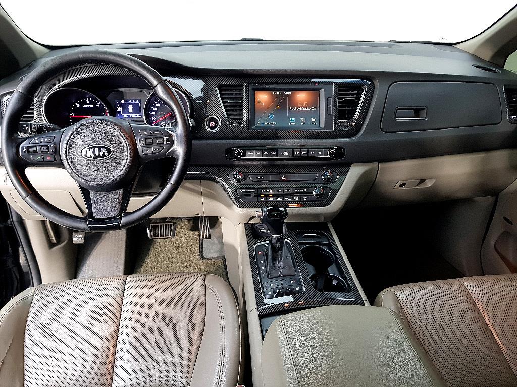 KIA Carnival - Vista 7