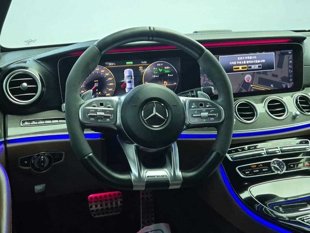 Mercedes Benz E class - Vista 11