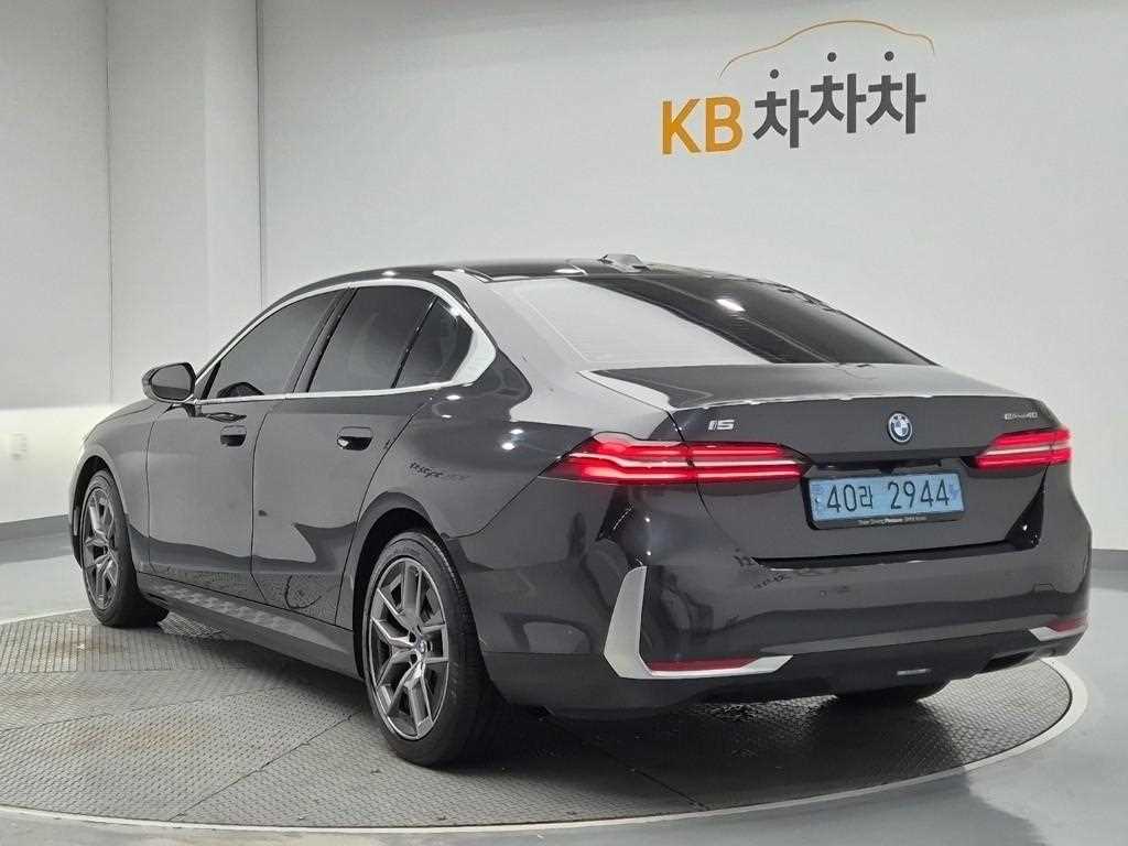 BMW i5 - Vista 2