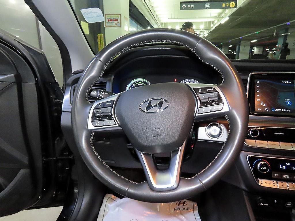 HYUNDAI Sonata - Vista 10