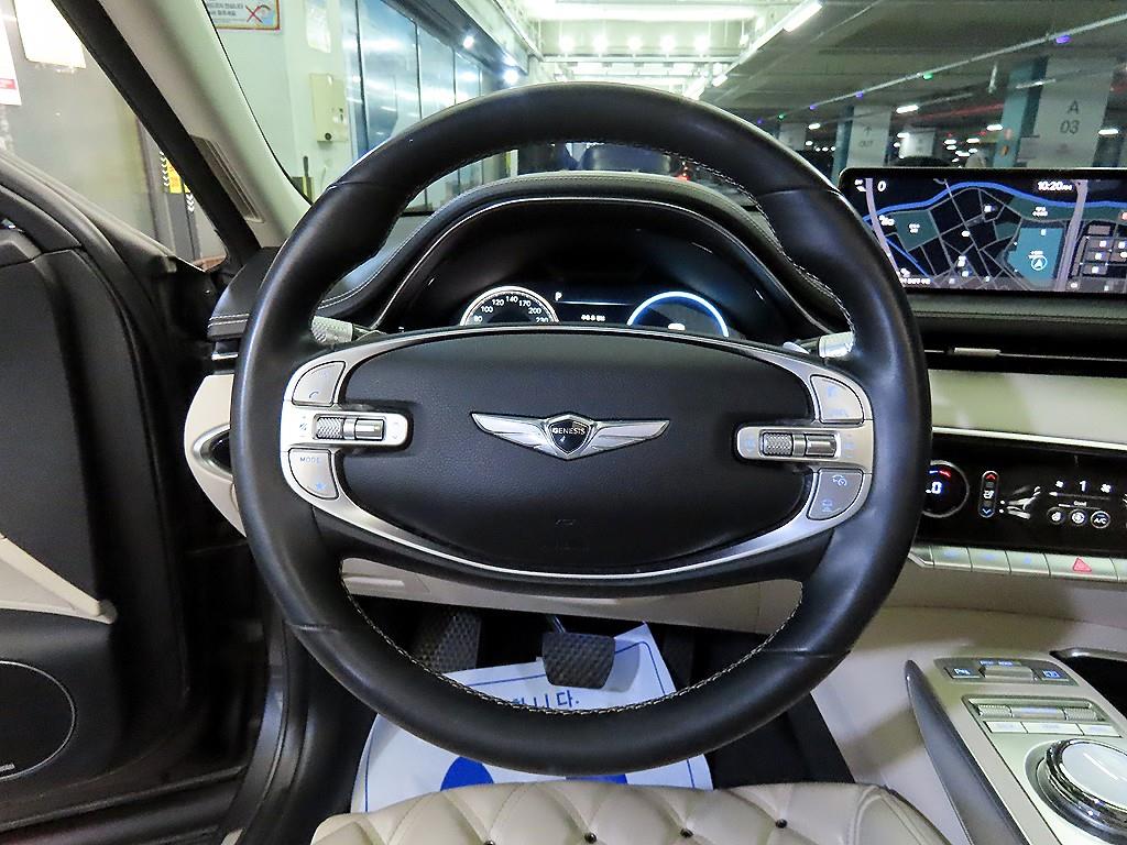 Genesis GV70 - Vista 10