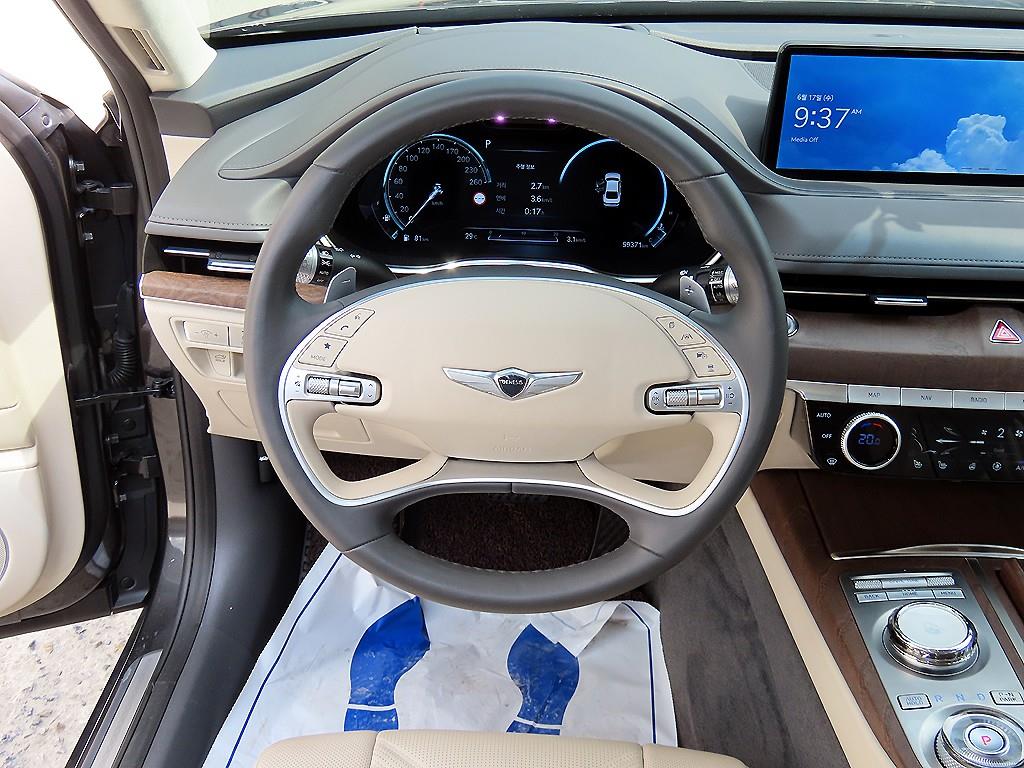 Genesis G80 - Vista 10