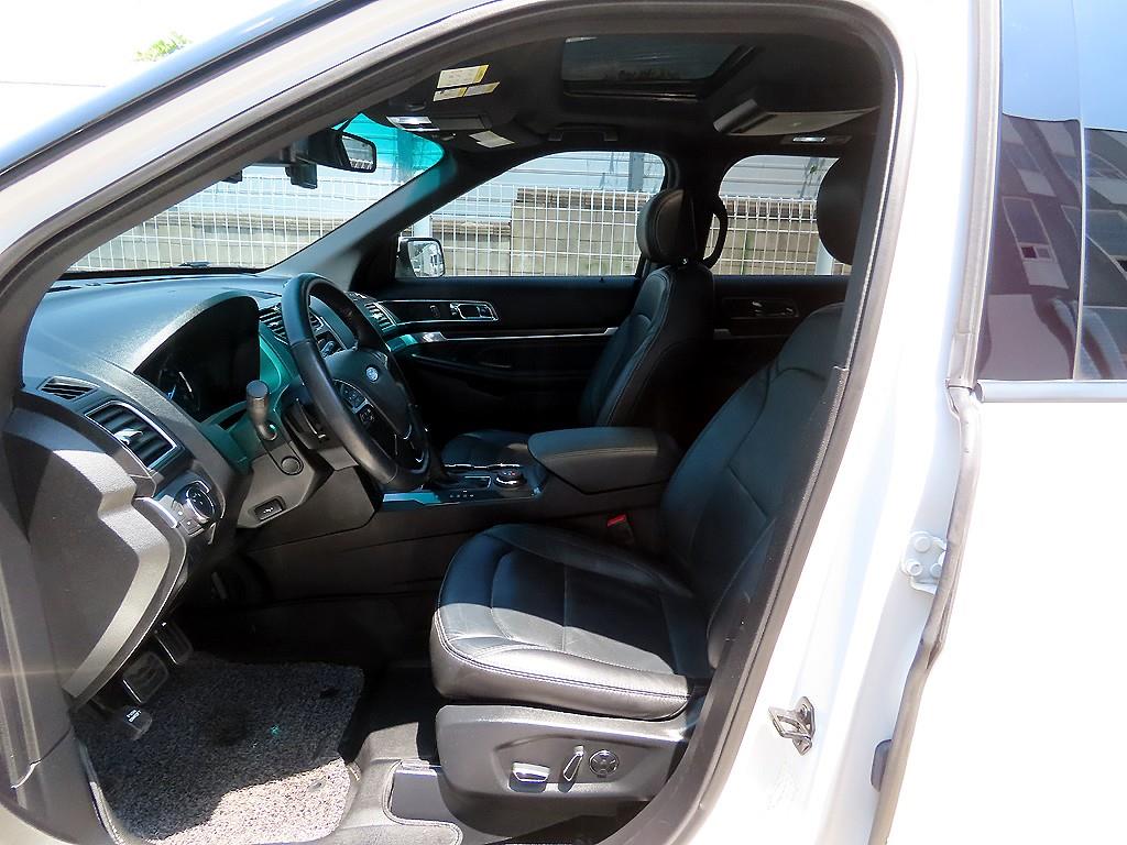 Ford Explorer - Vista 7