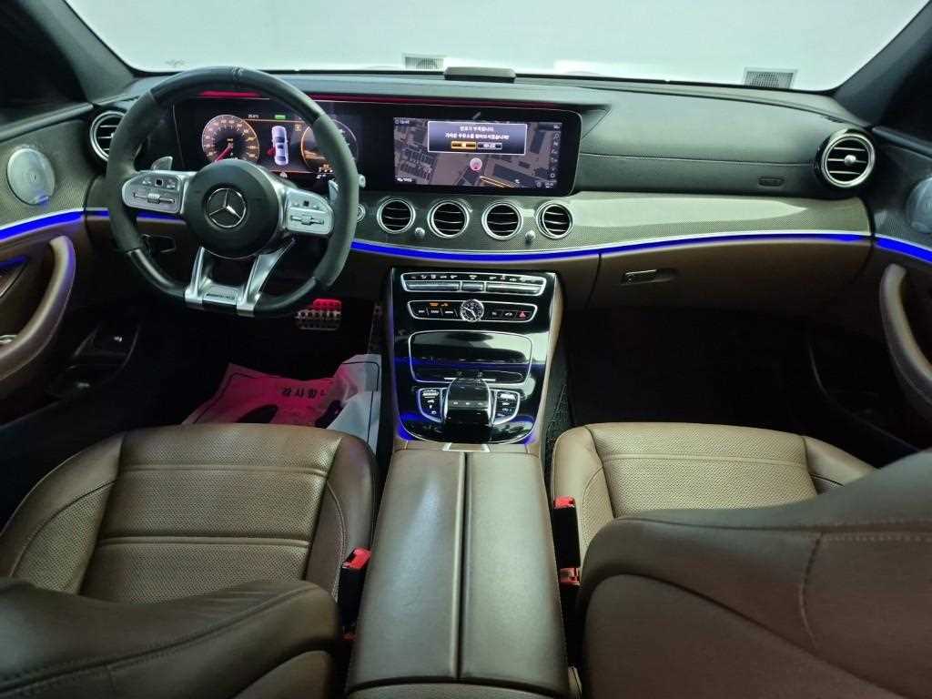 Mercedes Benz E class - Vista 9