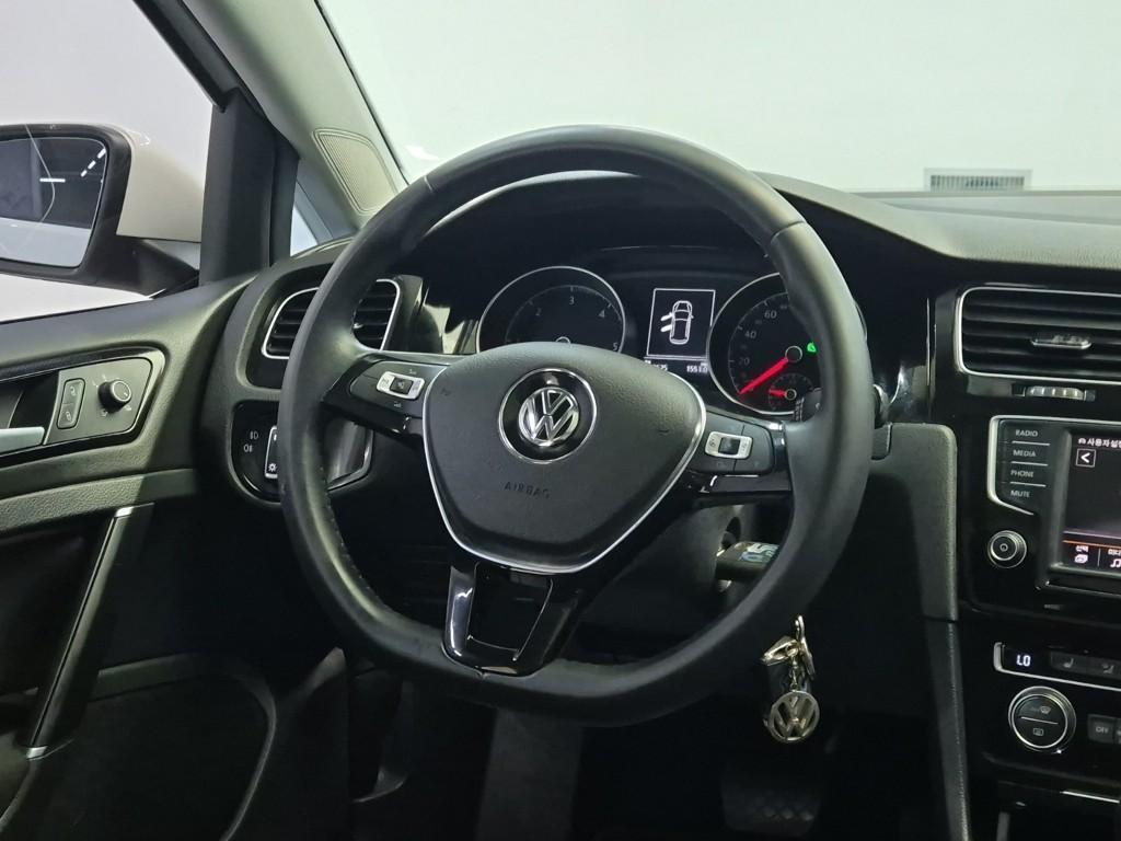 Volkswagen Golf - Vista 11