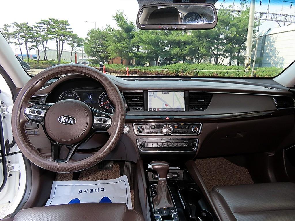 KIA K7 - Vista 9
