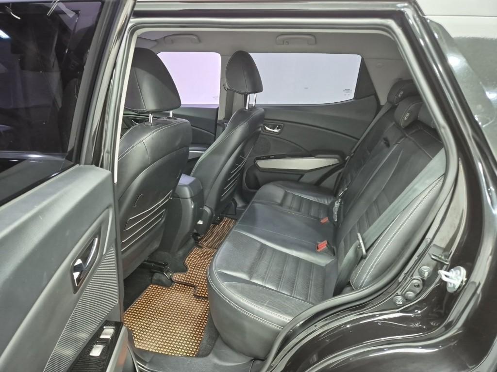 Ssangyong Tivoli 2015 Negro - Importación desde Corea - HF Imports Iquique - Foto 14
