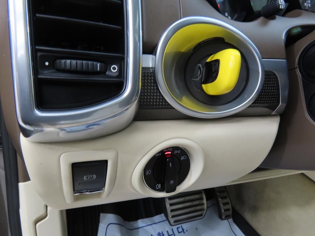 Porsche Cayenne - Vista 12