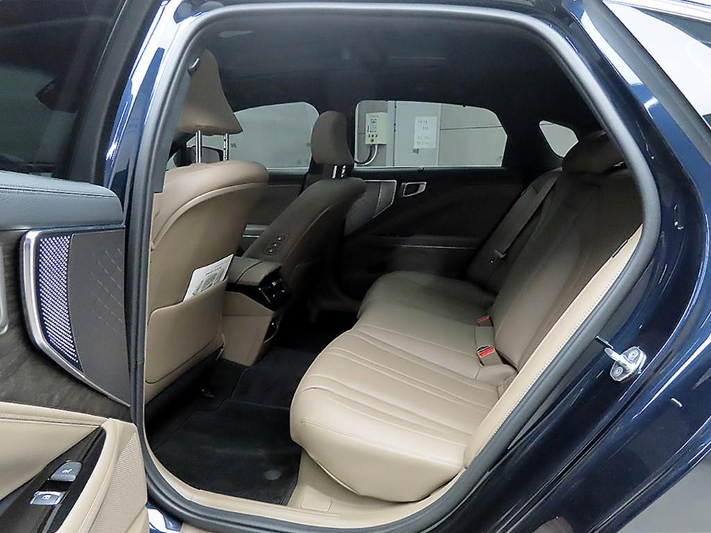 KIA K8 - Vista 8