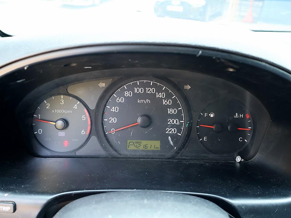 HYUNDAI Starex - Vista 8