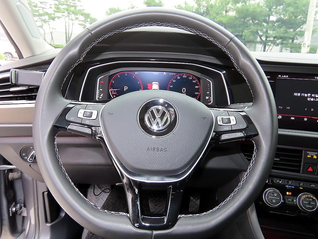 Volkswagen Jetta - Vista 10