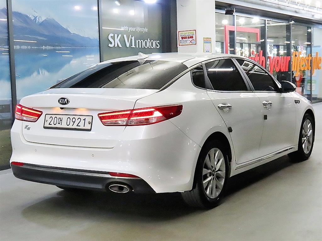 KIA K5 - Vista 6