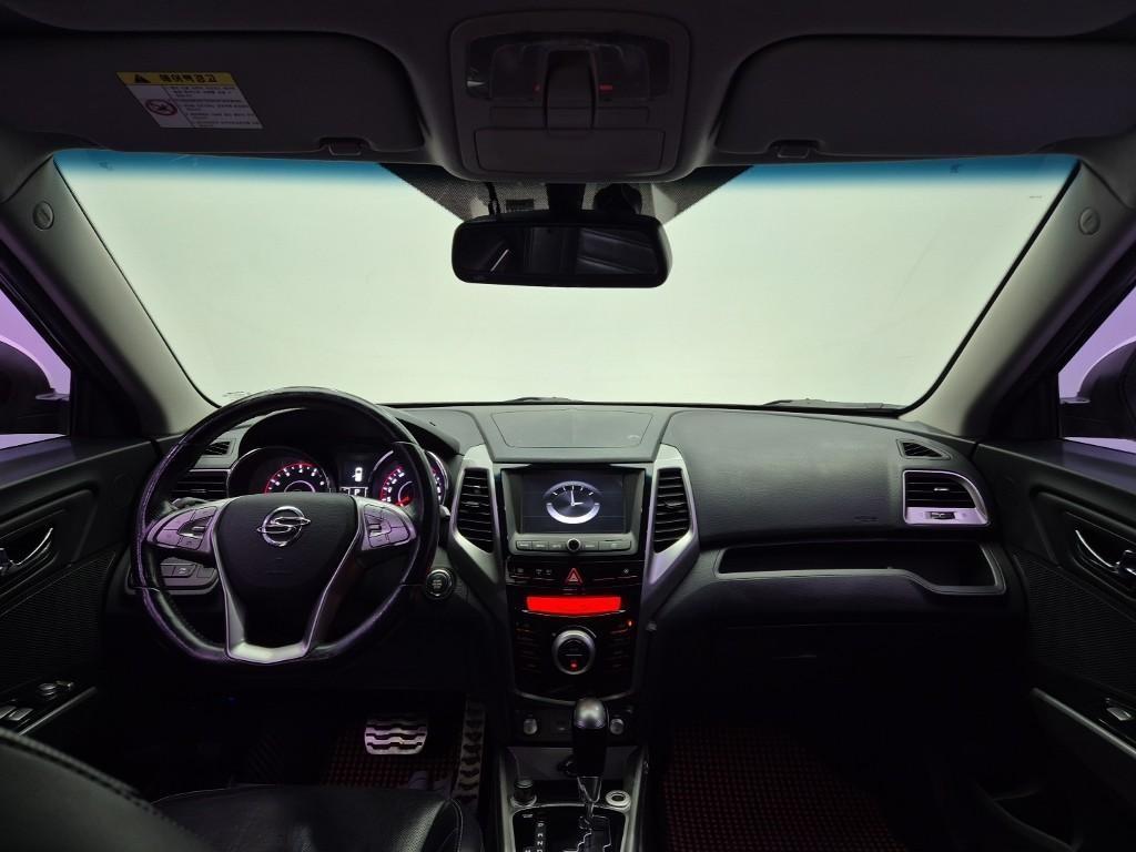 Ssangyong Tivoli - Vista 9