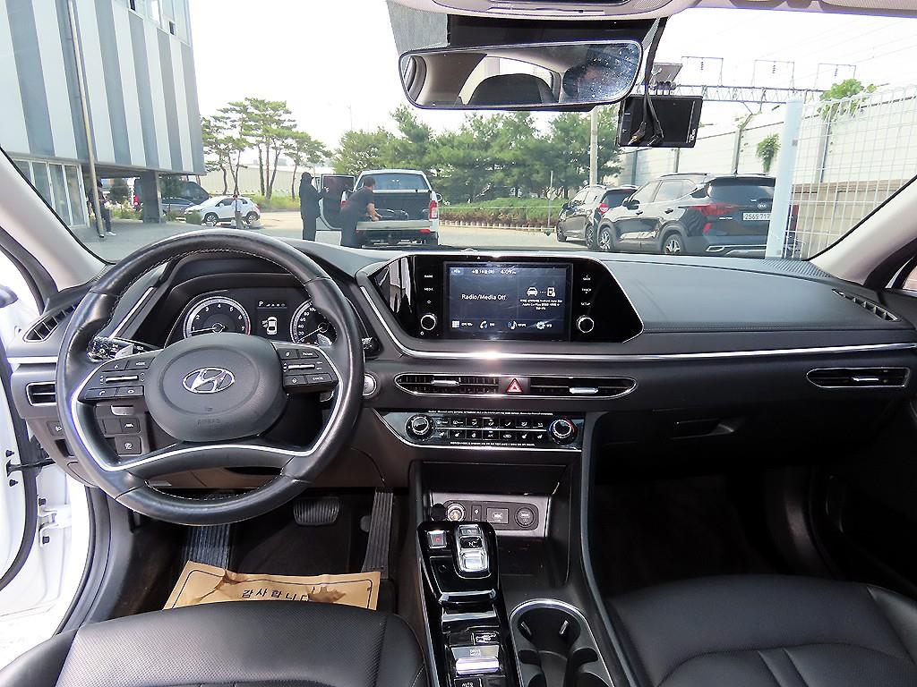 HYUNDAI Sonata - Vista 9