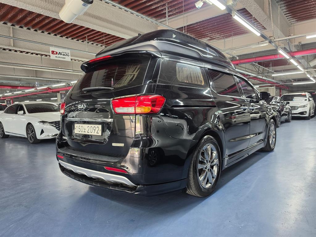 KIA Carnival - Vista 2
