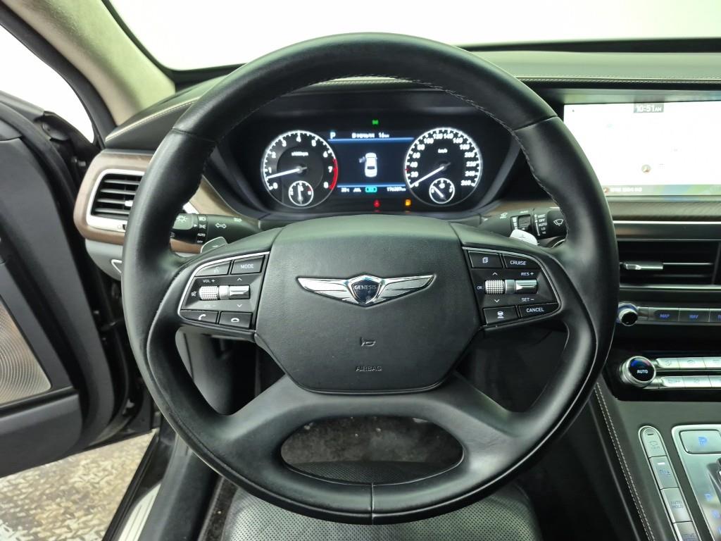 Genesis G90 - Vista 11
