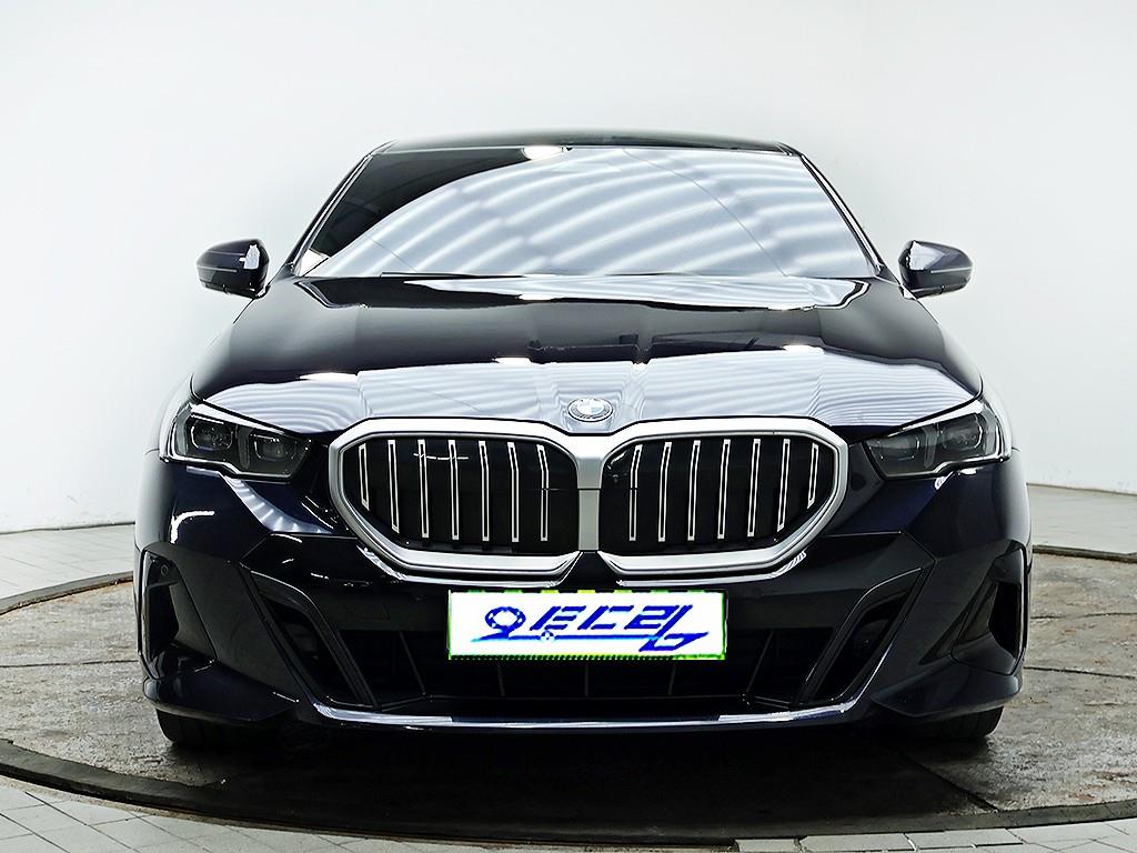 BMW 5 Series 2023 Negro - Importación desde Corea - HF Imports Iquique - Foto 1