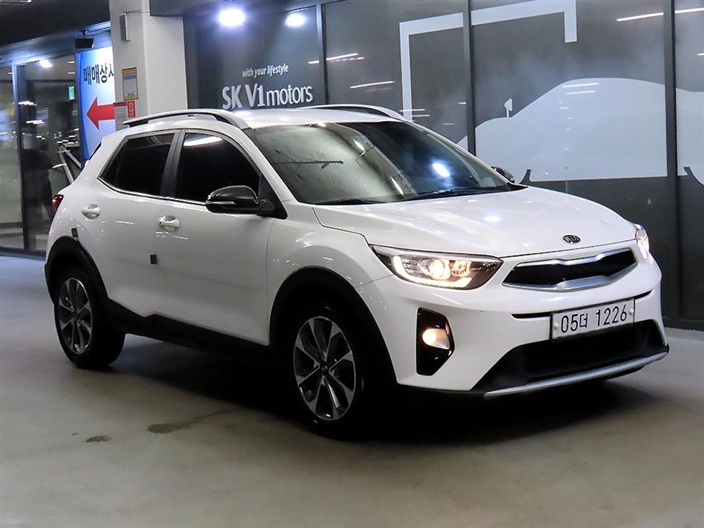KIA Stonic 2019 Blanco - Importación desde Corea - HF Imports Iquique - Foto 1