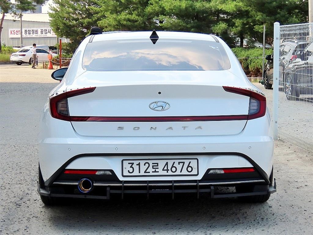 HYUNDAI Sonata - Vista 6