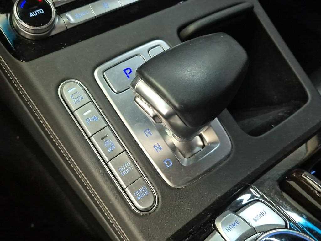 Genesis G90 - Vista 10