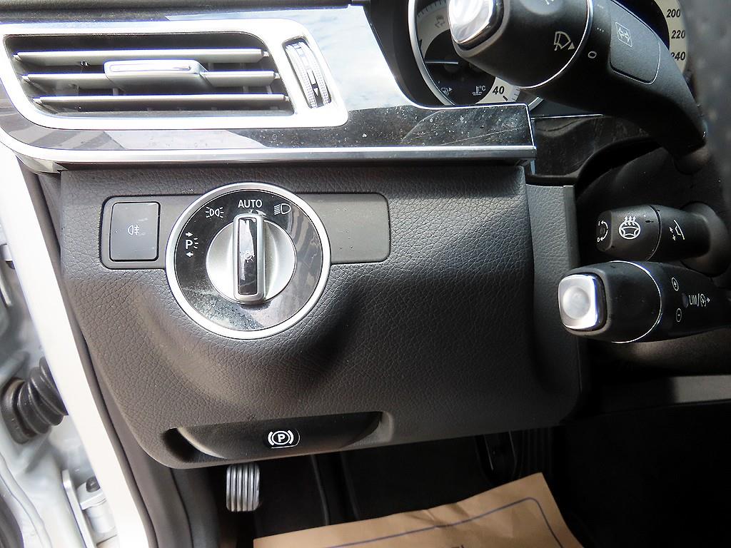 Mercedes Benz E class 2013 Plateado - Importación desde Corea - HF Imports Iquique - Foto 14