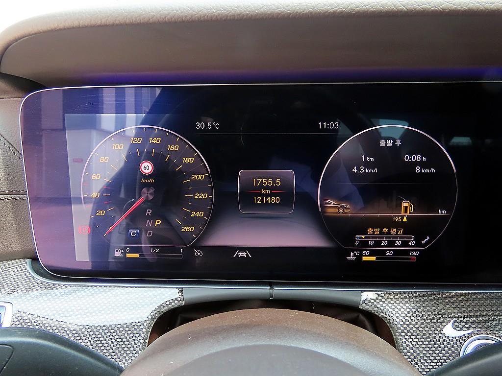 Mercedes Benz CLS Class - Vista 11