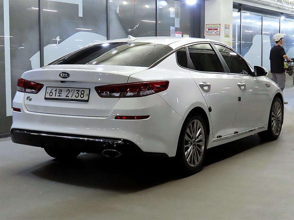 KIA K5 - Vista 6