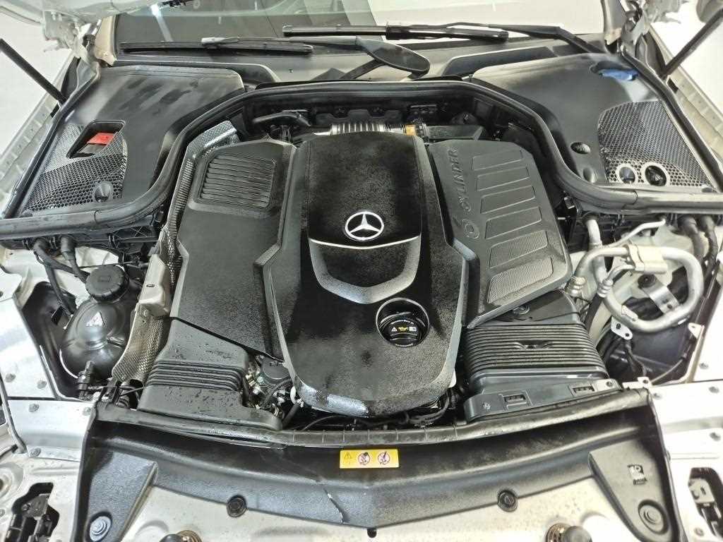 Mercedes Benz CLS Class - Vista 7