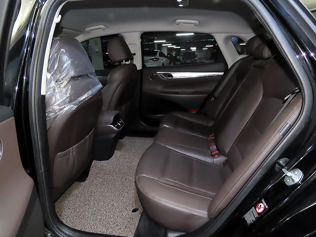 HYUNDAI Grandeur - Vista 9