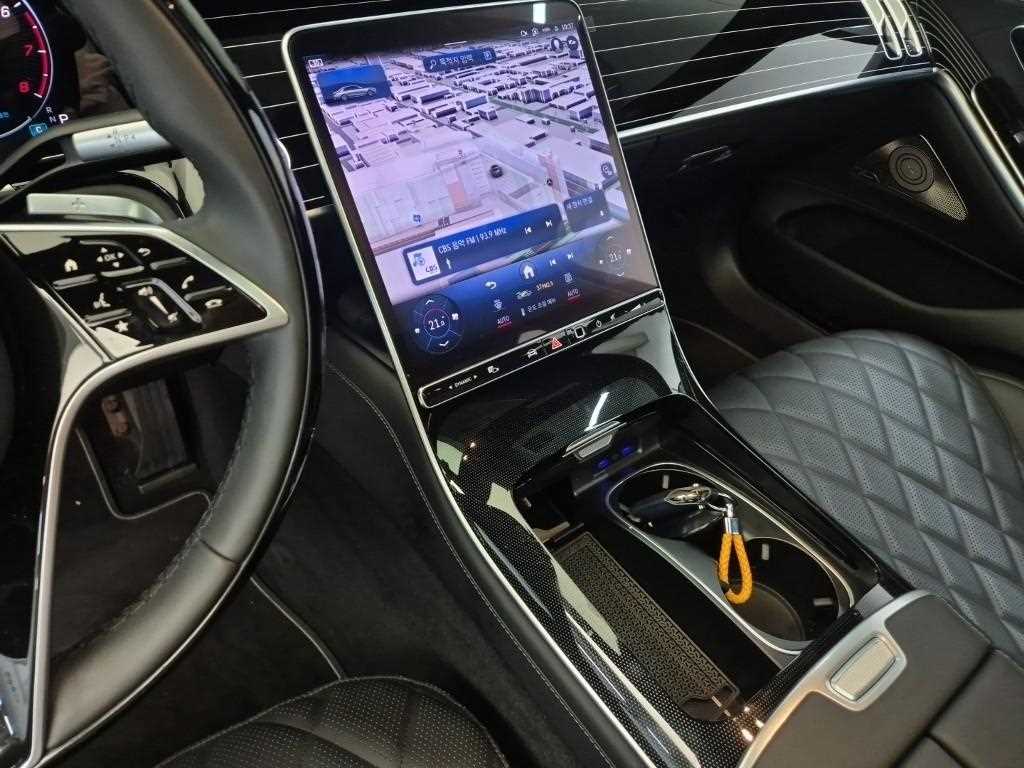 Mercedes Benz S Class - Vista 12