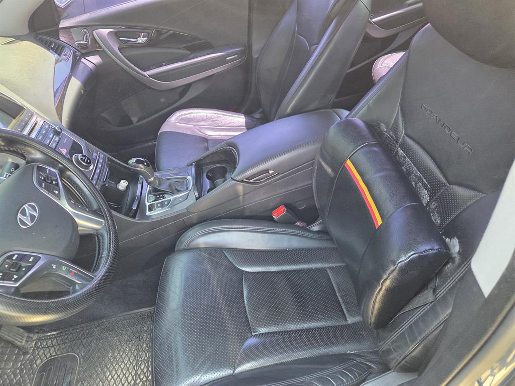 HYUNDAI Grandeur - Vista 10