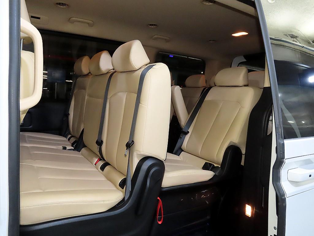 HYUNDAI Staria - Vista 9