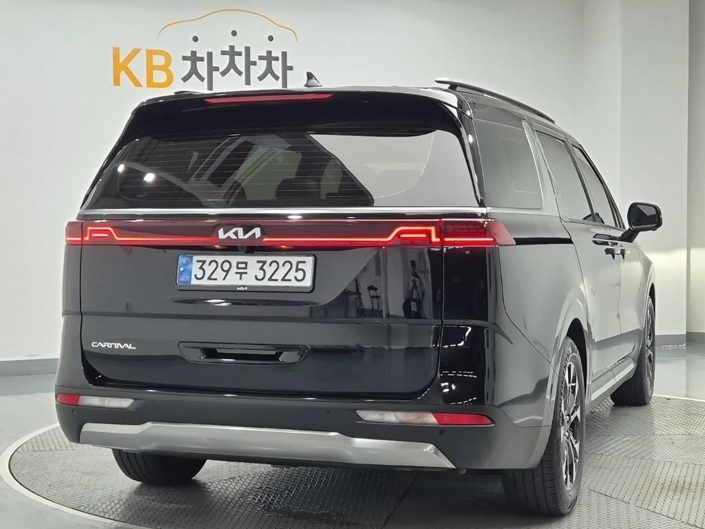 KIA Carnival - Vista 3