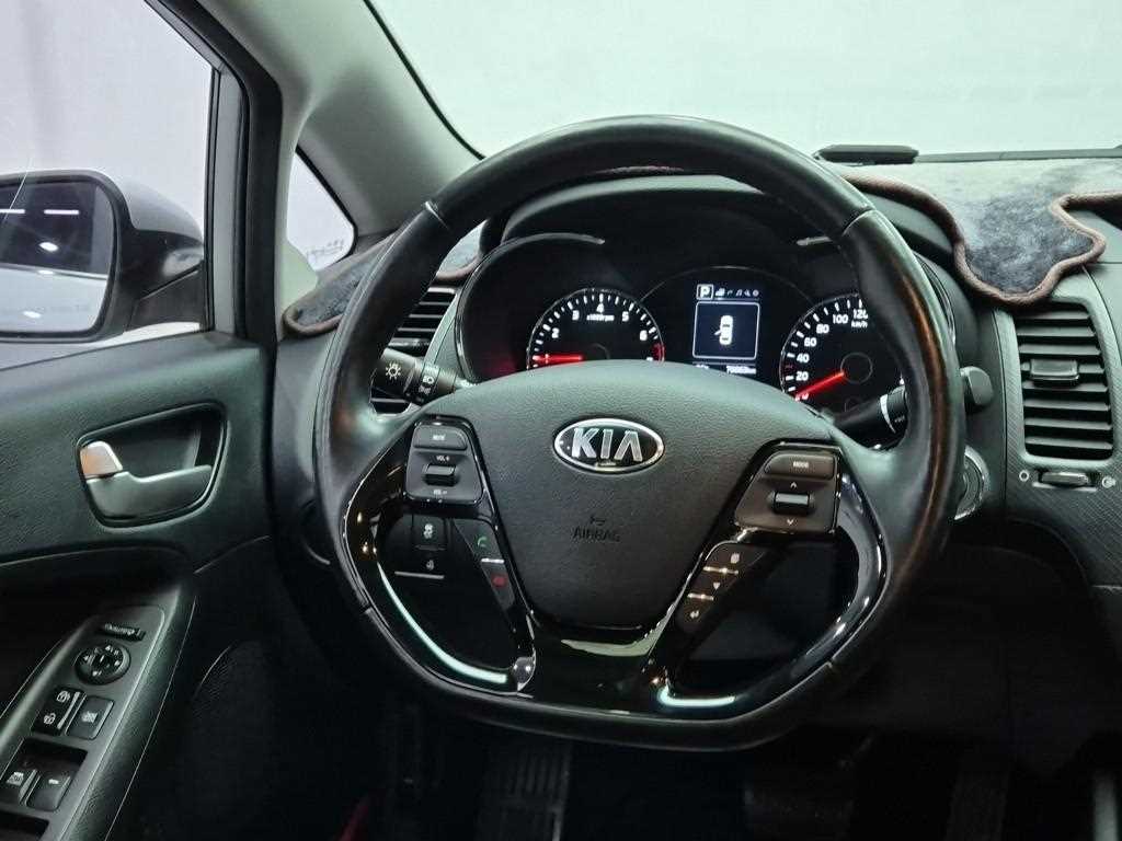 KIA K3 - Vista 11