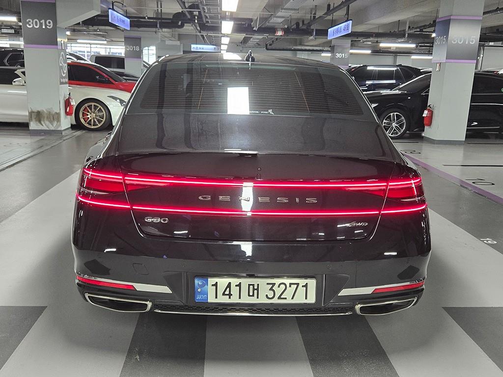 Genesis G90 - Vista 6