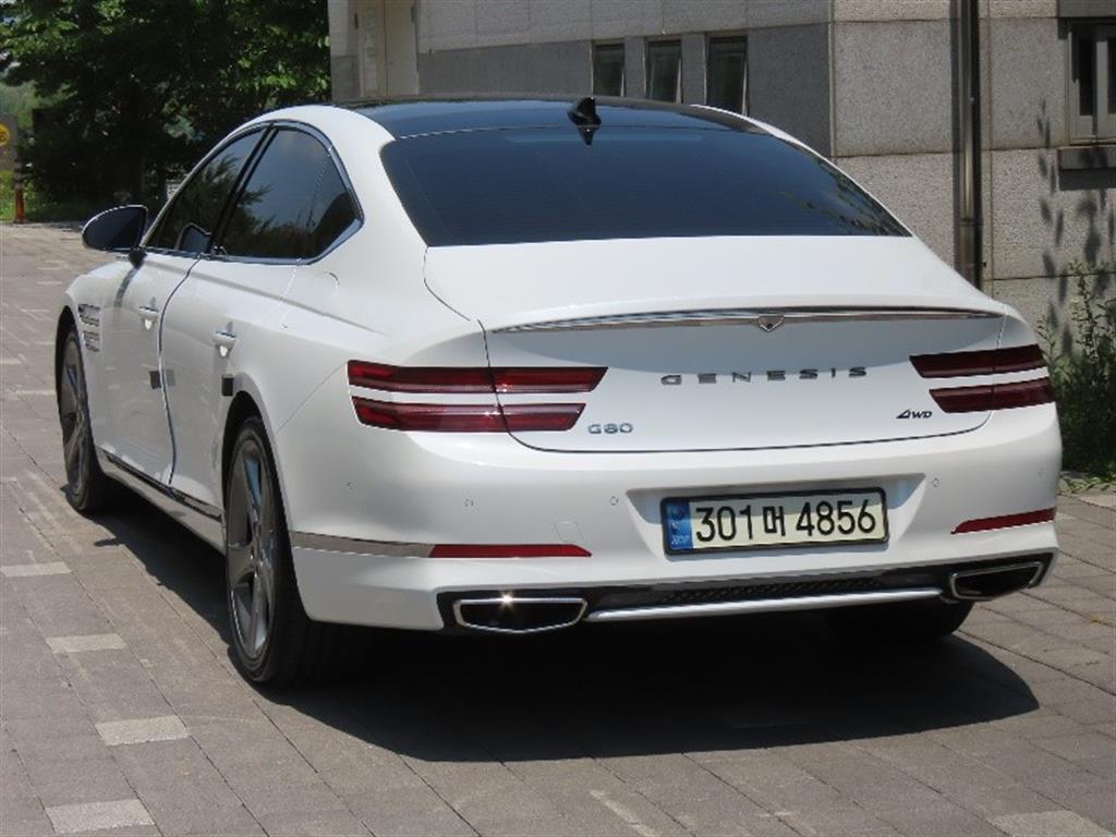Genesis G80 - Vista 6
