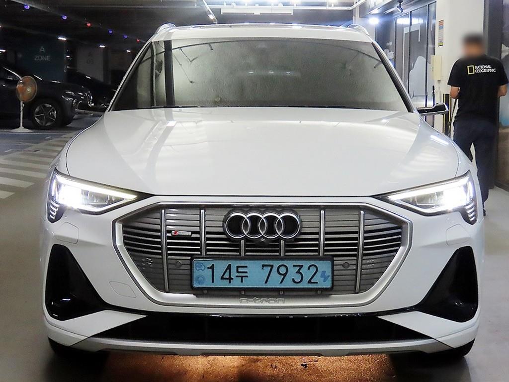 Audi e-Tron - Vista 2