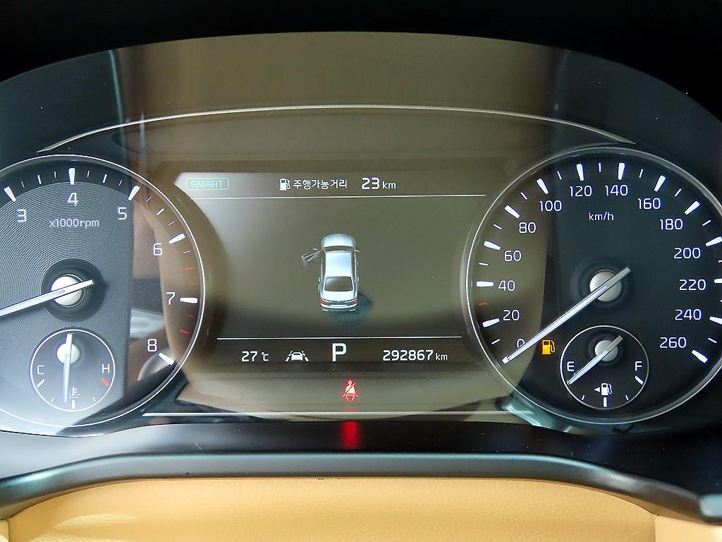 KIA K9 - Vista 11