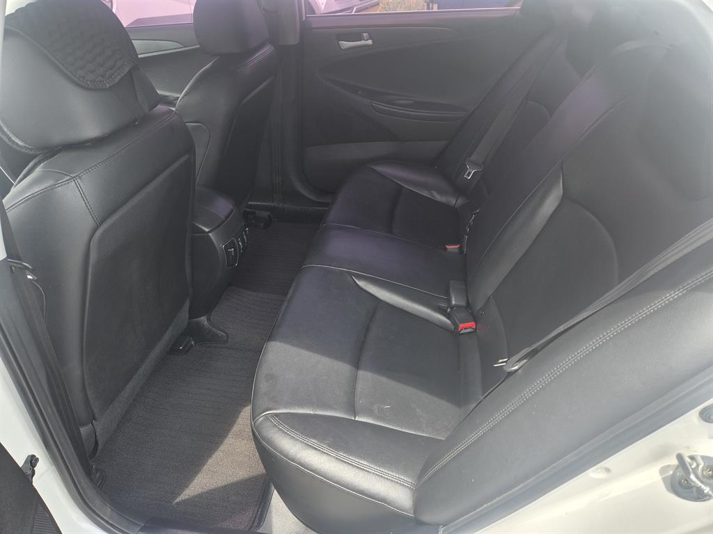 HYUNDAI Sonata - Vista 11