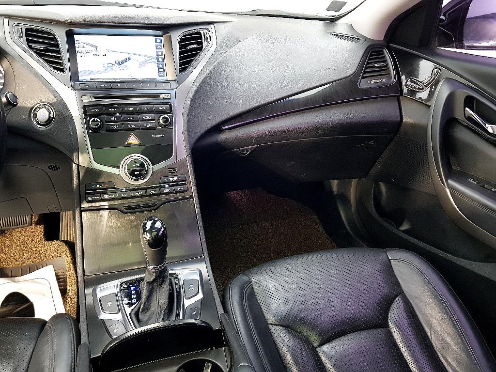 HYUNDAI Grandeur - Vista 12