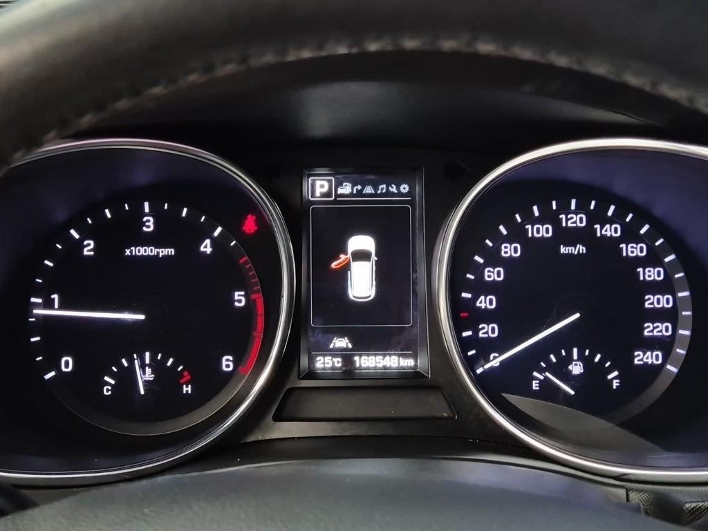 HYUNDAI Maxcruz - Vista 8