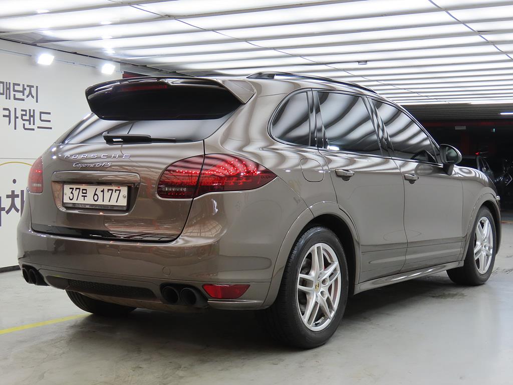 Porsche Cayenne - Vista 6