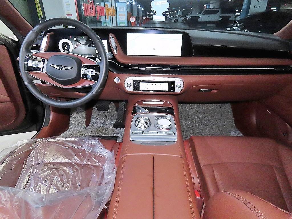 Genesis G90 - Vista 12