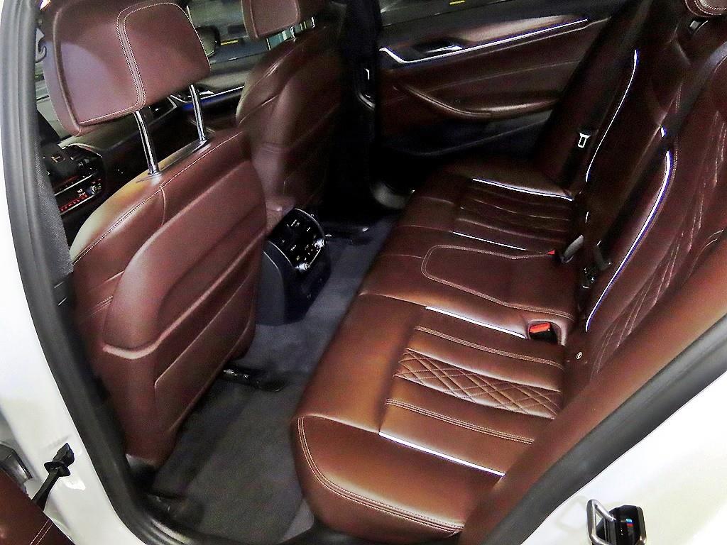 BMW 5 Series - Vista 9