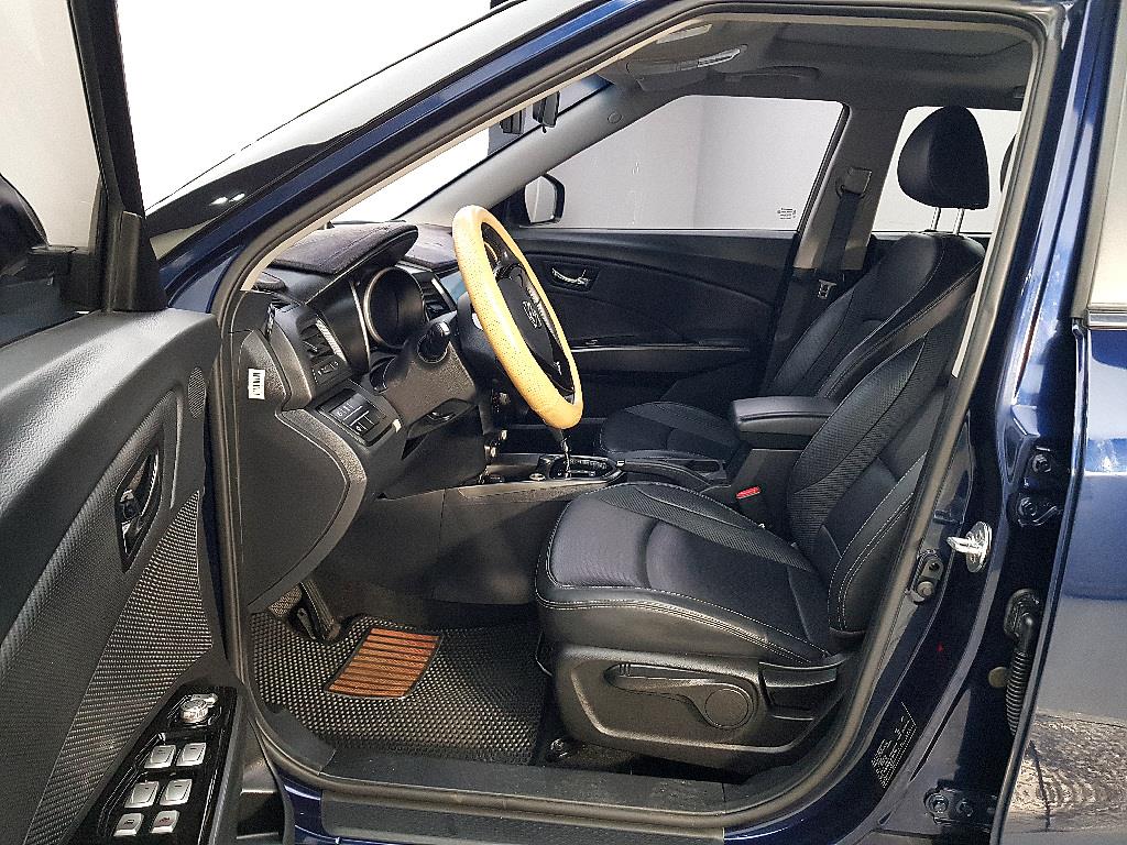 Ssangyong Tivoli - Vista 10
