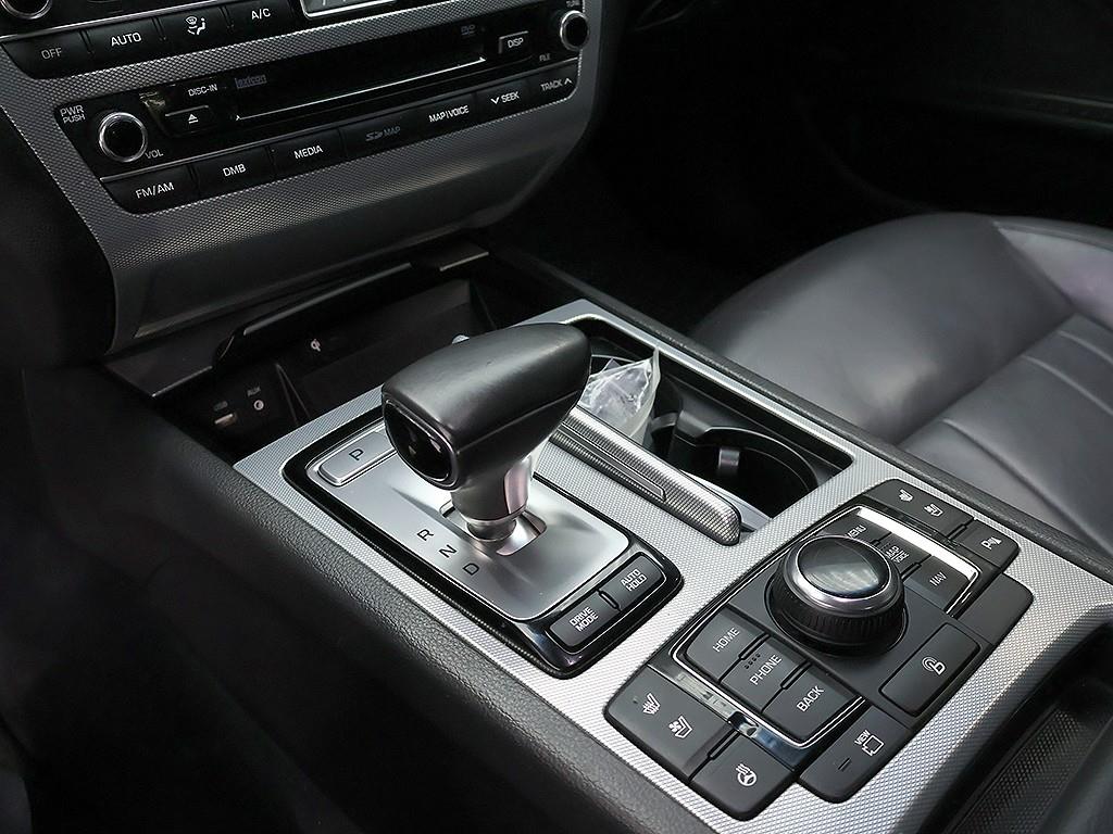 Genesis G80 - Vista 12