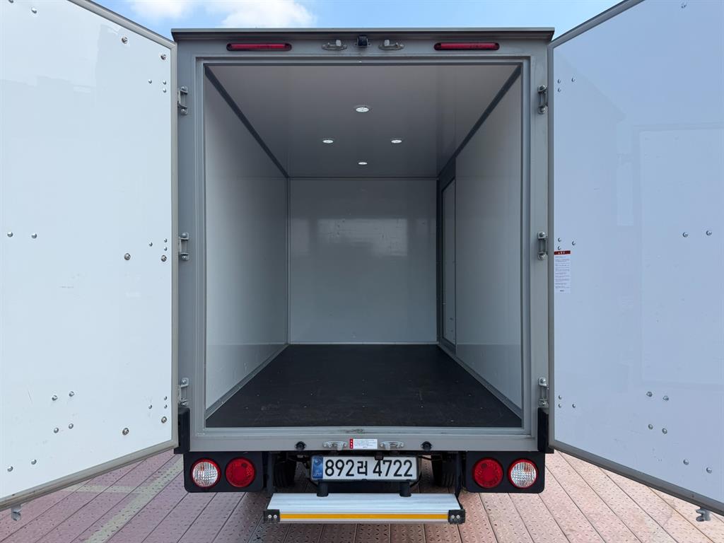 Small Truck Normal Box(High Deck) - Vista 8
