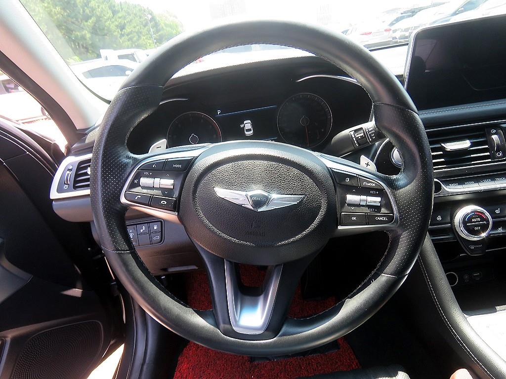 Genesis G70 - Vista 11