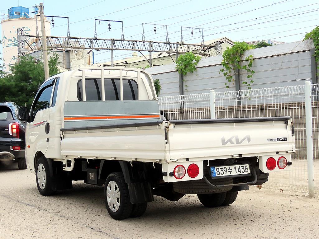 Small Truck Cargo (small) - Vista 3