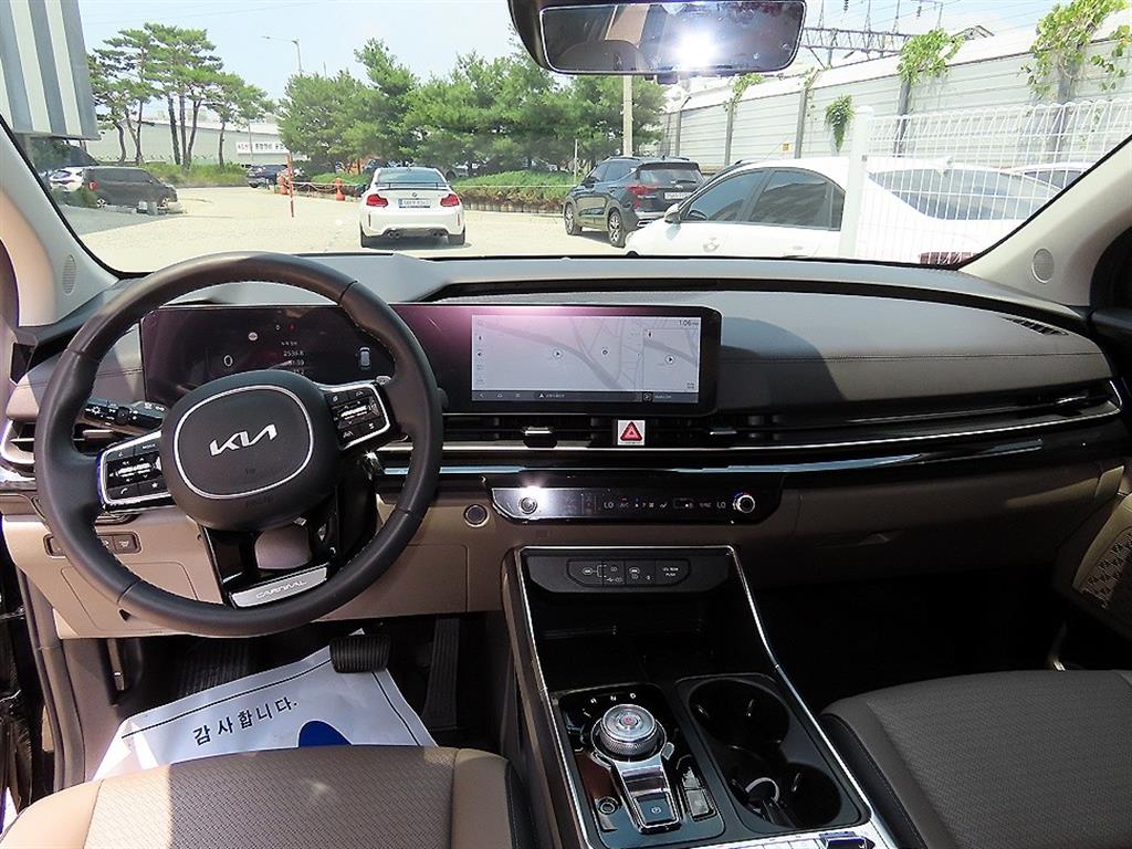 KIA Carnival - Vista 9